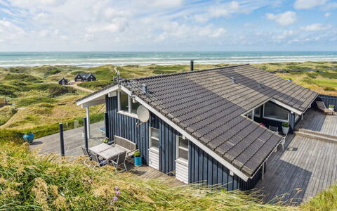Alyssa - 300M from the Sea: Chalet, Toit, Domicile, Pente, Cabane, Siding