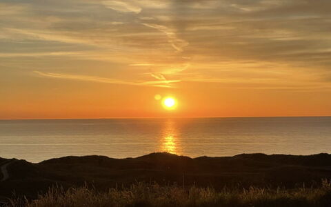Alyssa - 300M from the Sea: Ciel, Soleil, Horizon, Jour, Afterglow, Le Coucher Du Soleil, Orange, Jaune, Crépuscule