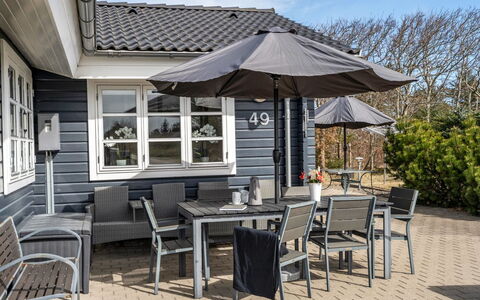Mathy - 900M from the Sea: Mobilier De Jardin, Bois, Meubles, Chaise, Domicile, Porte, Tableau De Plein Air, Patio, Porche