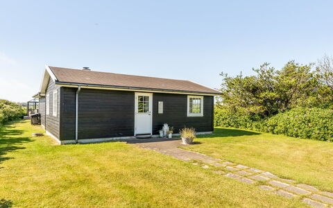 Mata - 700M from the Sea: Maison, Domicile, Toit, Zone Résidentielle, Chalet, Biens, Ferme, Pelouse, Aménagement Paysager, Siding