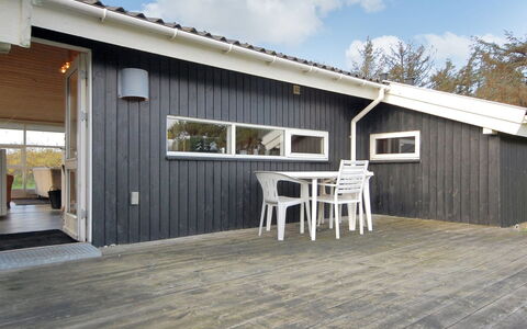 Gesine - 900M from the Sea: 