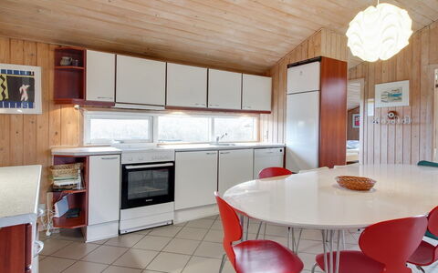 Gesine - 900M from the Sea: Plafond, Sol, Design Intérieur, Sol, Composite, Meubles, Recours, Hôtel, Conception, Daylighting