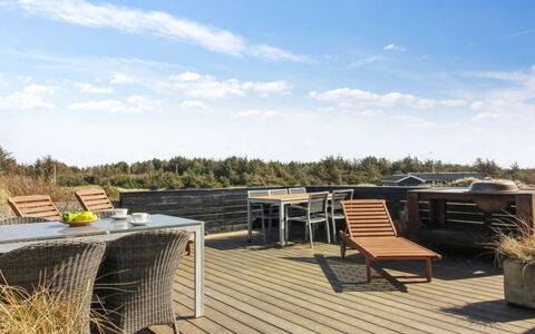 Judeth - 300M from the Sea: 