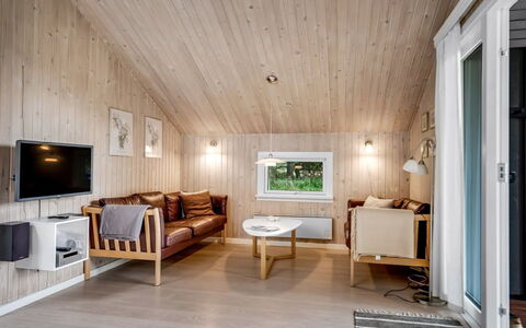 Gerlinde - 600M from the Sea: Herbe, Prairie, Lot Terre, Chalet, Zone Rurale, Prairie, Batiments Jardin, Jardin, Cabanon