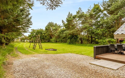 Gerlinde - 600M from the Sea: Herbe, Prairie, Lot Terre, Chalet, Zone Rurale, Prairie, Batiments Jardin, Jardin, Cabanon