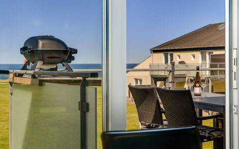 Brod - 150M from the Sea: Piscine, Mobilier De Jardin, Meubles, Recours, Dalle, Eco Hôtel, Ombre, Chaise, Loisir, Biens