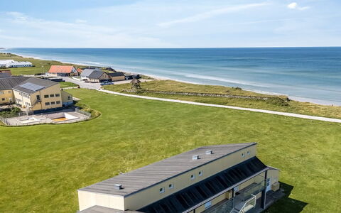 Brod - 150M from the Sea: Piscine, Mobilier De Jardin, Meubles, Recours, Dalle, Eco Hôtel, Ombre, Chaise, Loisir, Biens
