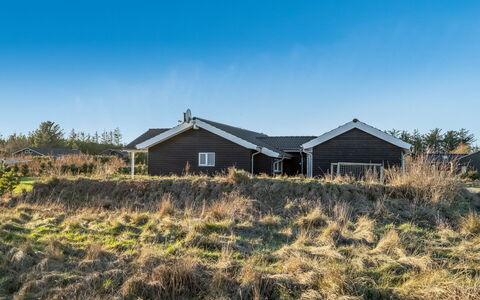 Oskarvine - 900M from the Sea: Toit, Maison, Domicile, Chalet, Siding, Biens, Allée, Batiments Jardin, Cour, Cabanon