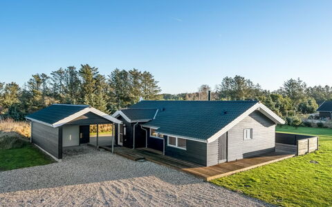Oskarvine - 900M from the Sea: Toit, Maison, Domicile, Chalet, Siding, Biens, Allée, Batiments Jardin, Cour, Cabanon