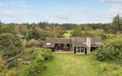 Avia - 500M from the Sea: Toit, Maison, Arbuste, Chalet, Zone Rurale, Domicile, Lot Terre, Couverture De Sol, Biens, Ferme