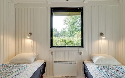 Avia - 500M from the Sea: Lit, Chambre, Bois, Design Intérieur, Plafond, Sol, Sol, Literie, Drap De Lit, Cadre De Lit