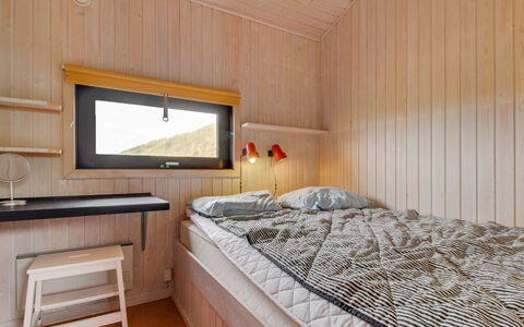 Riitta - 300M from the Sea: Piscine, Mobilier De Jardin, Meubles, Recours, Dalle, Eco Hôtel, Ombre, Chaise, Loisir, Biens