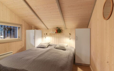 Lovisa - 500M from the Sea: Meubles, Design Intérieur, Chaise, Sol, Table, Recours, Sol, Plafond, Pièce, Eco Hôtel
