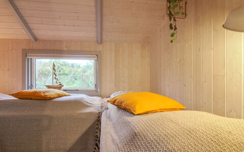 Lovisa - 500M from the Sea: Meubles, Design Intérieur, Chaise, Sol, Table, Recours, Sol, Plafond, Pièce, Eco Hôtel