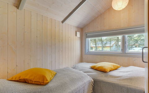Lovisa - 500M from the Sea: Meubles, Design Intérieur, Chaise, Sol, Table, Recours, Sol, Plafond, Pièce, Eco Hôtel