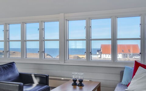 Nantje - 125M from the Sea: Sol, Design Intérieur, Mer, Verre, Pièce, Plafond, Daylighting, Océan, Ombre, Dur