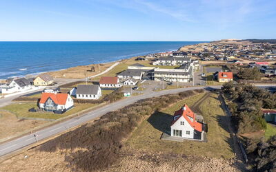 Nantje - 125M from the Sea