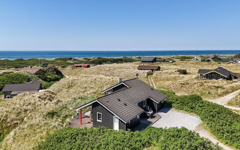 Lauri - 350M from the Sea: Toit, Maison, Zone Résidentielle, Domicile, Biens, Chalet, Conception