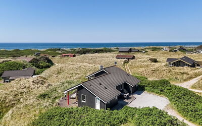 Lauri - 350M from the Sea