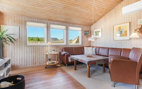 Estefania - 450M from the Sea: Meubles, Design Intérieur, Chaise, Sol, Table, Recours, Sol, Plafond, Pièce, Eco Hôtel