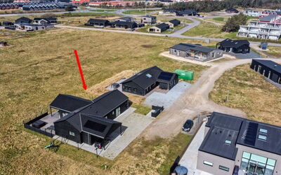 Ambra - 950M from the Sea