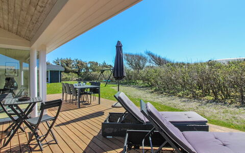 Minza - 250M from the Sea: Plate-Forme, Parquet, Ombre, Planche, Dur, Porche, Boardwalk, Recours, Mobilier De Jardin, Tache De Bois
