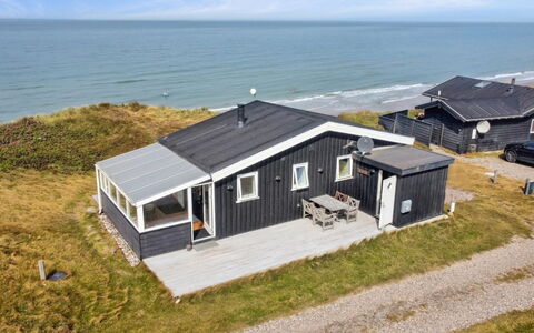 Freydis - 92M from the Sea: Bois, Sol, Design Intérieur, Sol, Meubles, Parquet, Pièce, Plafond, Tache De Bois, Dur