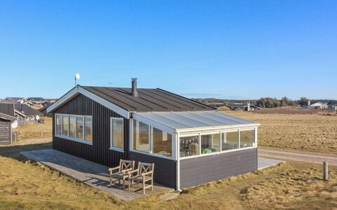 Freydis - 92M from the Sea: Chalet, Arrière-Cour, Cour, Batiments Jardin, Cabanon, Siding, Mobilier De Jardin, Cabane En Rondins, Structure En Plein Air, Cabane