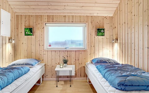 Mattis - 650M from the Sea: Bois, Chambre, Design Intérieur, Lit, Plafond, Sol, Meubles, Drap De Lit, Literie, Sol