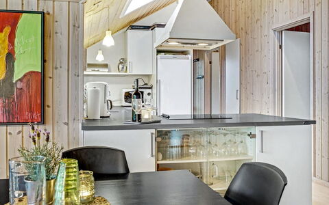 Mattis - 650M from the Sea: Cuisine, Meubles, Design Intérieur, Bois, Plafond, Comptoir, Luminaire, Sol, Appareil De Cuisine, Principaux Appliance