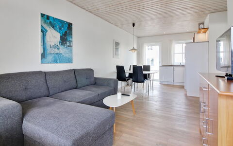 Haghni - 200M from the Sea: Chalet, Arrière-Cour, Cour, Batiments Jardin, Cabanon, Siding, Mobilier De Jardin, Cabane En Rondins, Structure En Plein Air, Cabane