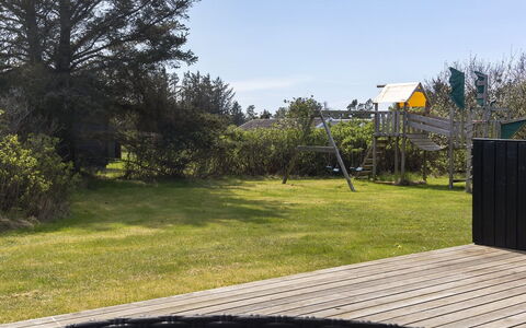 Aleksia - 1Km from the Sea: Lot Terre, Jardin, Pelouse, Ombre, Lumière Du Soleil, Aménagement Paysager, Arrière-Cour, Cour, Parc