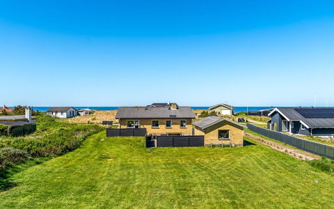 Nayeli - 275M from the Sea: Bleu, Toit, Domicile, Chalet, Mer, Océan, Côte, Siding, Stock Photographie