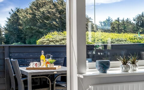 Nayeli - 275M from the Sea: Meubles, Mobilier De Jardin, Verre, Chaise, Tableau De Plein Air, Pot De Fleur, Plante D'Appartement, Ombre, Eco Hôtel, Balcon