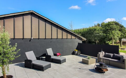 Urho - 500M from the Sea: Mobilier De Jardin, Meubles, Composite, Ombre, Pot De Fleur, Patio, Chaise, Cour, Jardin, Béton