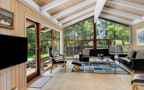 Paulette - 450M from the Sea: Design Intérieur, Bois, Plafond, Canapé, Sol, Sol, Salon, Meubles, Domicile, Parquet
