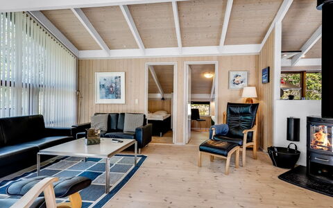 Paulette - 450M from the Sea: Design Intérieur, Bois, Meubles, Plafond, Canapé, Salon, Domicile, Sol, Sol, Pièce