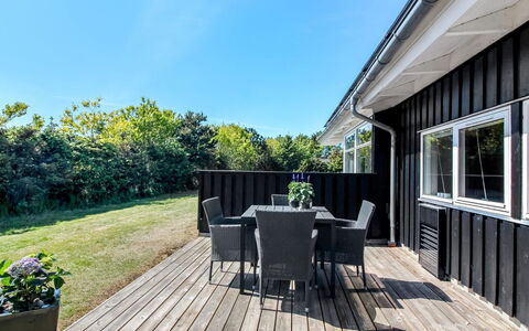 Elvan - 450M from the Sea: Meubles, Bois, Design Intérieur, Sol, Sol, Chaise, Pièce, Plafond, Salon, Appartement