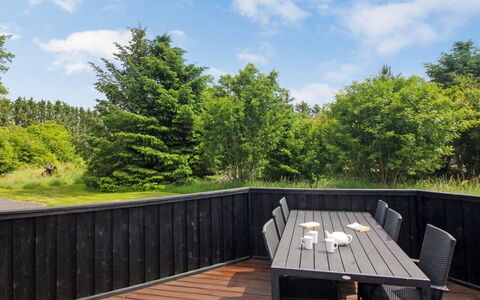 Beeke - 1.4Km from the Sea: Bois, Dur, Planche, Composite, Plate-Forme, Tache De Bois, Parquet, Arrière-Cour, Mobilier De Jardin, Jardin