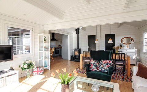 Ljubinka - 100M from the Sea: Maison, Toit, Domicile, Chalet, Biens, Ferme, Villa, Porche, Siding