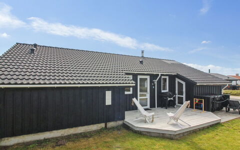 Eyvin - 100M from the Sea: Plafond, Sol, Design Intérieur, Sol, Composite, Meubles, Recours, Hôtel, Conception, Daylighting