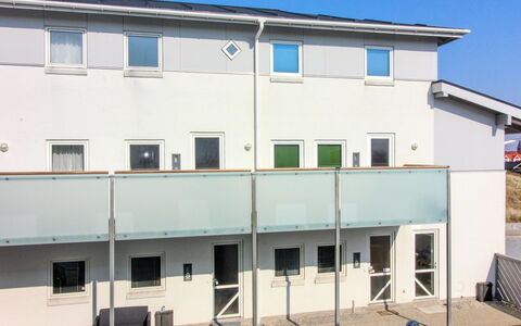 Nonni - 200M from the Sea: Piscine, Mobilier De Jardin, Meubles, Recours, Dalle, Eco Hôtel, Ombre, Chaise, Loisir, Biens