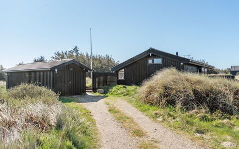Riana - 375M from the Sea: 
