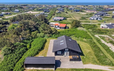 Salmund - 600M from the Sea