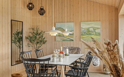 Eelin - 275M from the Sea: Meubles, Bois, Salle À Manger, Design Intérieur, Sol, Table Cuisine Et Salle A Manger, Table, Sol, Chaise, Plafond