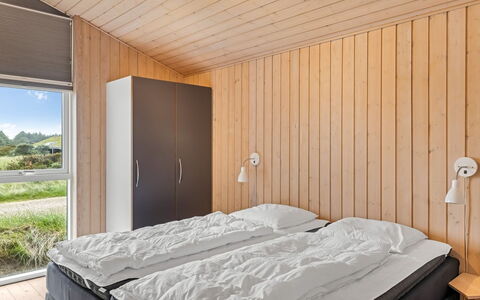Eelin - 275M from the Sea: Bois, Plafond, Design Intérieur, Sol, Sol, Chambre, Pièce, Lit, Tache De Bois, Dur