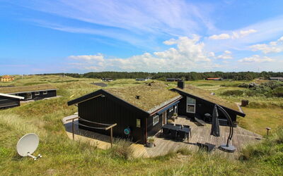 Eelin - 275M from the Sea