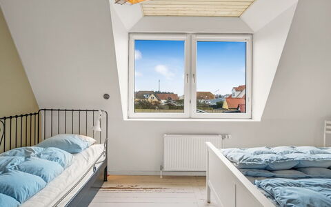Elmo - 300M from the Sea: Meubles, Bois, Design Intérieur, Sol, Chambre, Sol, Lit, Domicile, Appartement, Pièce
