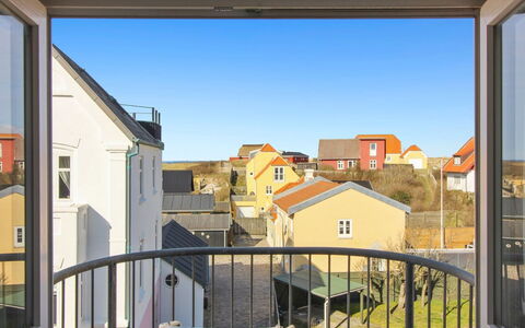 Varnava - 200M from the Sea: Meubles, Design Intérieur, Chaise, Sol, Table, Recours, Sol, Plafond, Pièce, Eco Hôtel