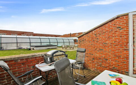 Emiliana - 500M from the Sea: Toit, Chalet, Domicile, Ombre, Siding, Ferme, Porche, Structure En Plein Air, Batiments Jardin